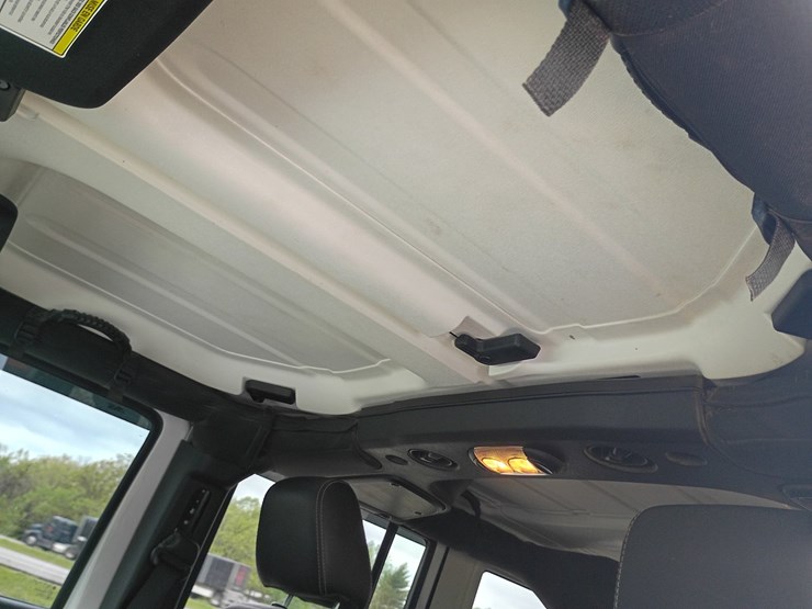 2015-jeep-wrangler-image-32