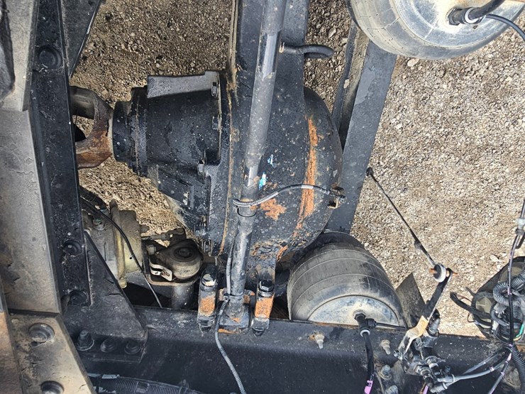 2012-peterbilt-384-image-112