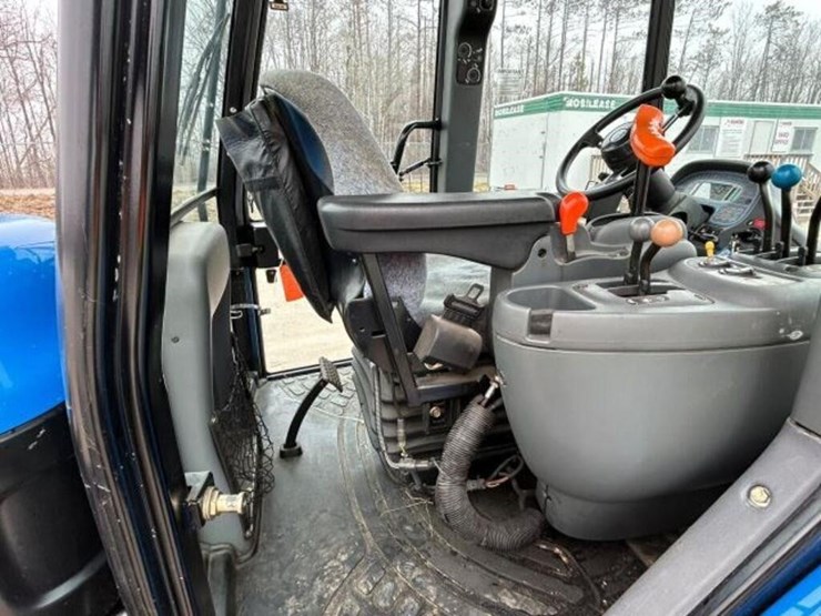 new-holland-tv6070-image-15