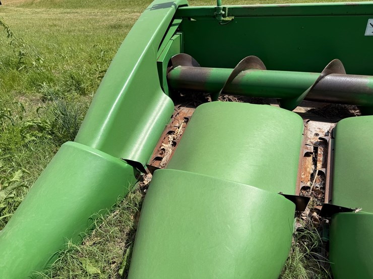 2000-john-deere-894-image-29