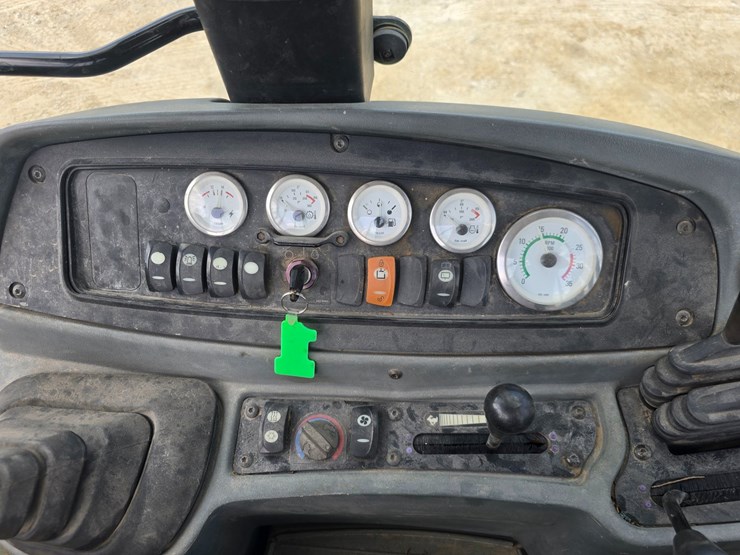 2005-caterpillar-420d-image-80