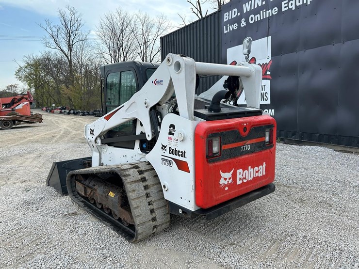 2022-bobcat-t770-image-2