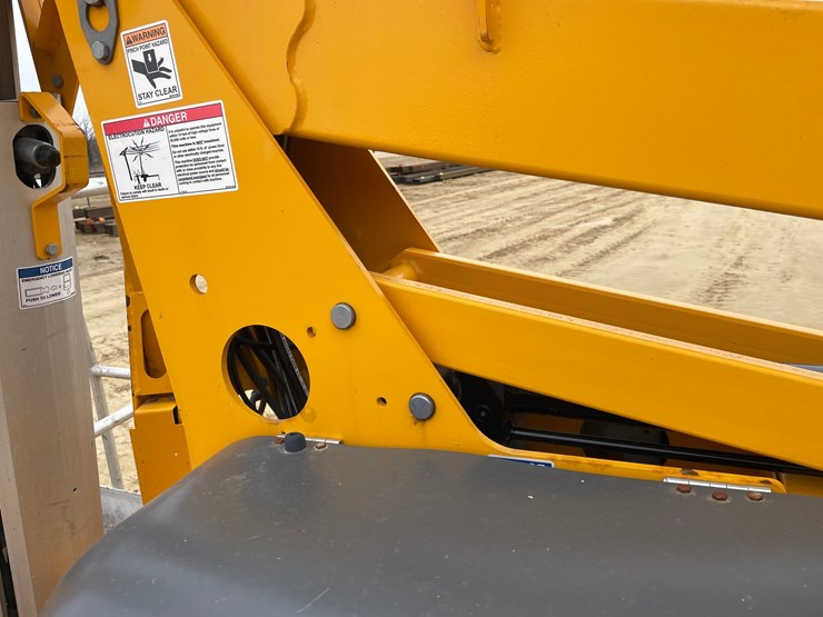 #7512-•-(m-1)-2021-haulotte-3522a-electric-towable-man-lift-image-25