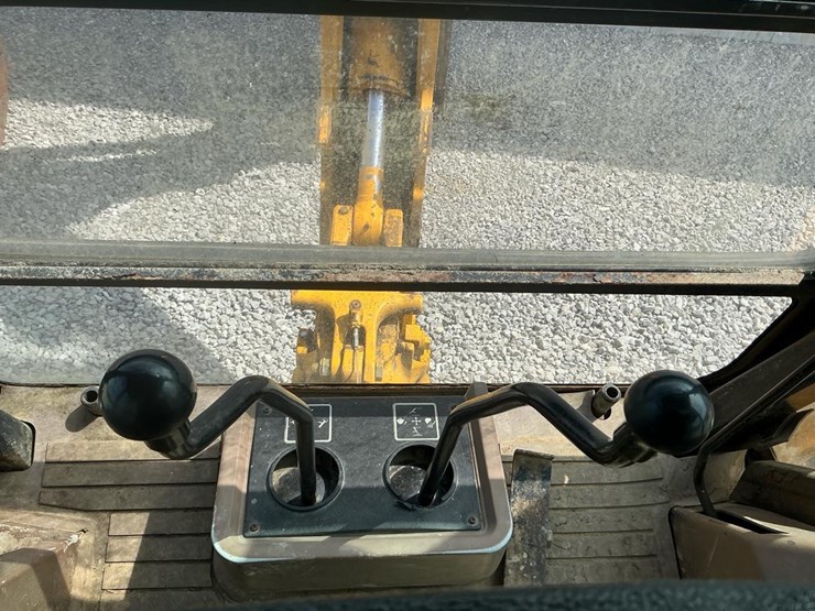 john-deere-310d-image-28