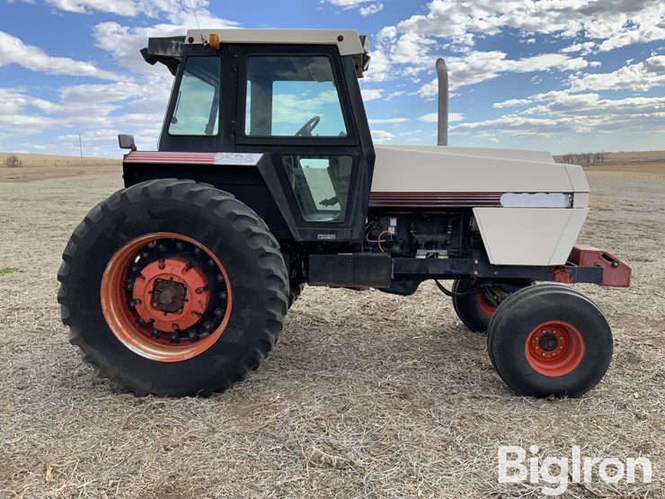 1984-case-2594-2wd-tractor-image-4