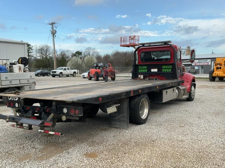 2021-peterbilt-337-image-5