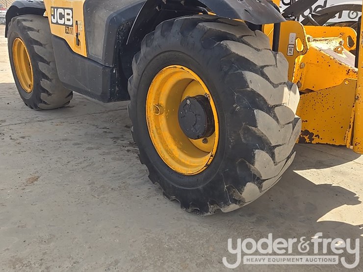 2017-jcb-510-56-image-16