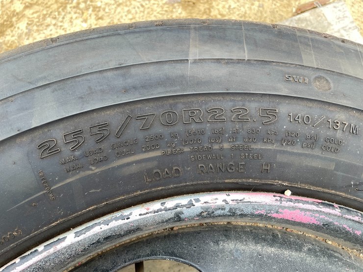 #7546-•-marathon-rss-brand-semi-tire-on-rim-image-7