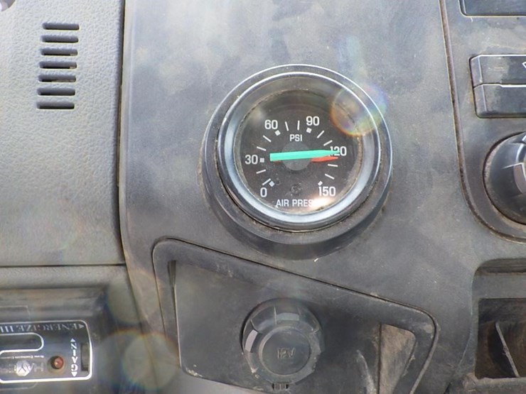 2015-ford-f750-image-32