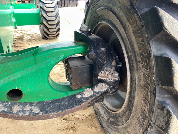 2016-jlg-400s-image-49