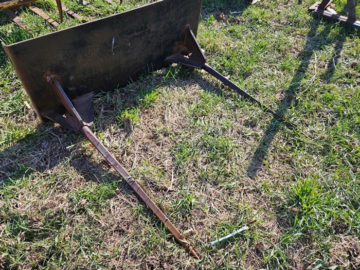 #553-•-dual-prong-bale-spear-image-5