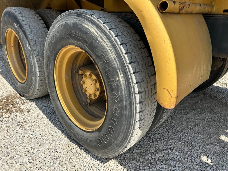 1983-caterpillar-3208-image-13