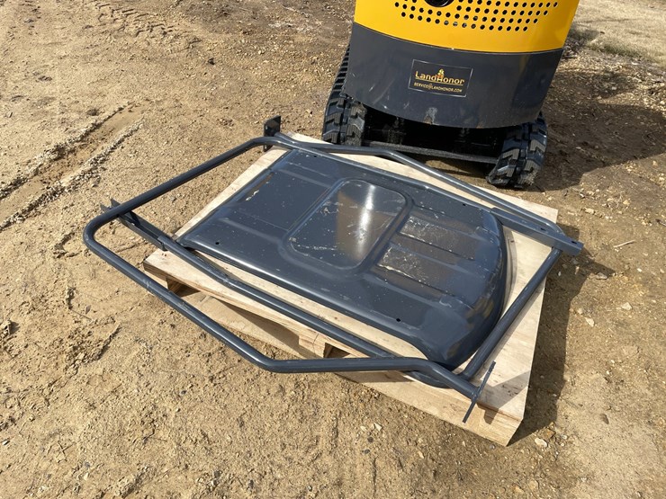 #900-•-landhonor-mini-excavator-image-28