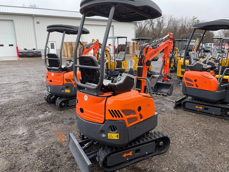 #3296-•-2026-ats-me18-mini-excavator-image-3