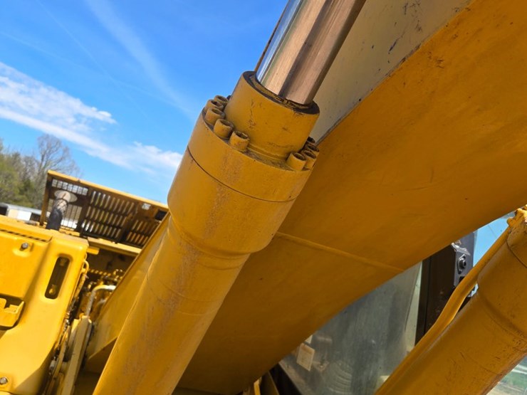 2003-caterpillar-320c-image-89