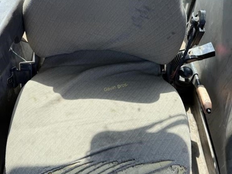 2004-case-ih-mx190-image-26