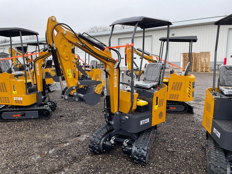 #3291-•-2026-ats-rt12r-mini-excavator-image-1