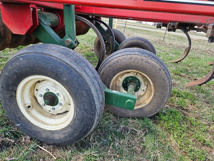 #515-•-brillion-sb-91-9-shank-chisel-plow-image-29