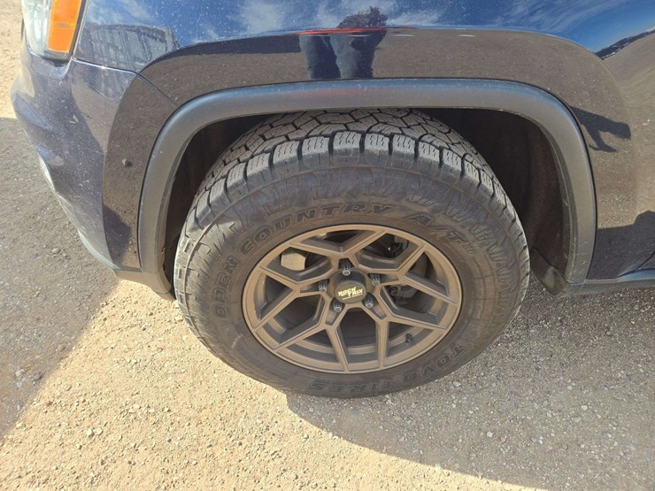 2018-jeep-grand-cherokee-limited-image-17