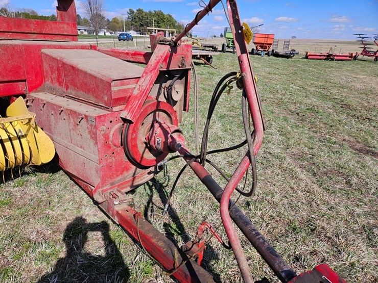 new-holland-315-image-10