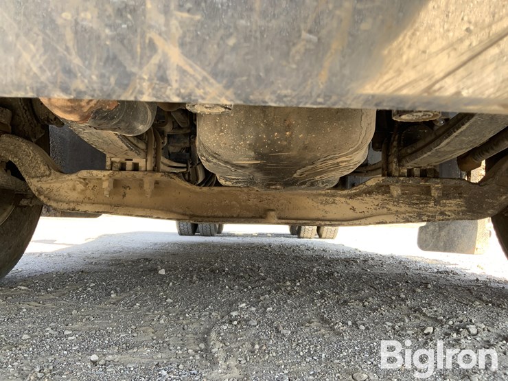 2016-peterbilt-579-image-10