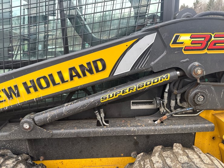 new-holland-l320-image-16