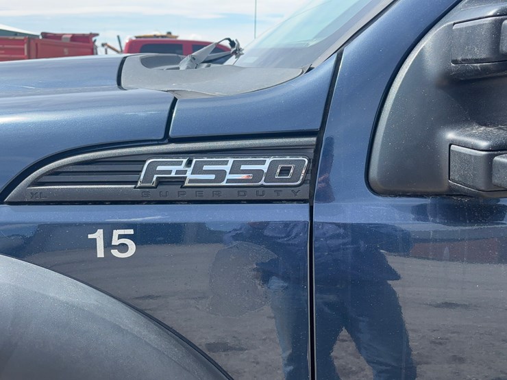 2015-ford-f550-image-8