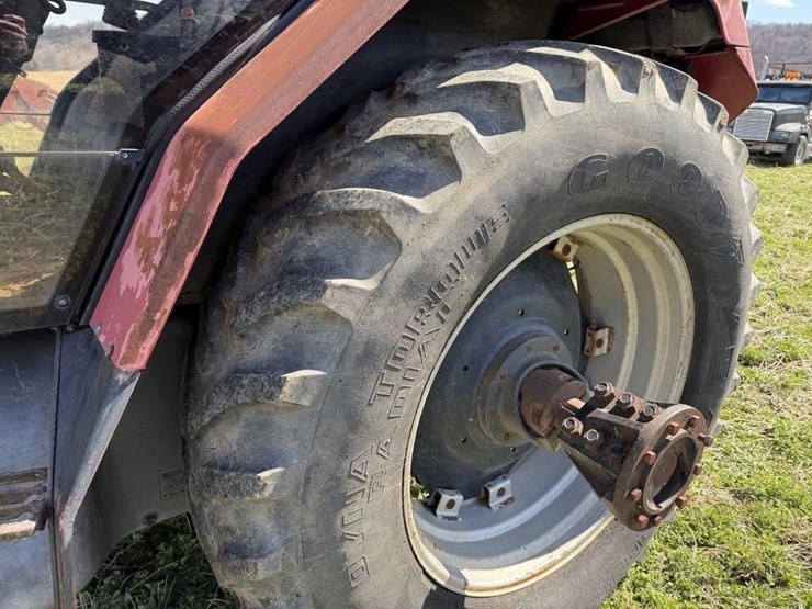 2001-case-ih-5240-image-14