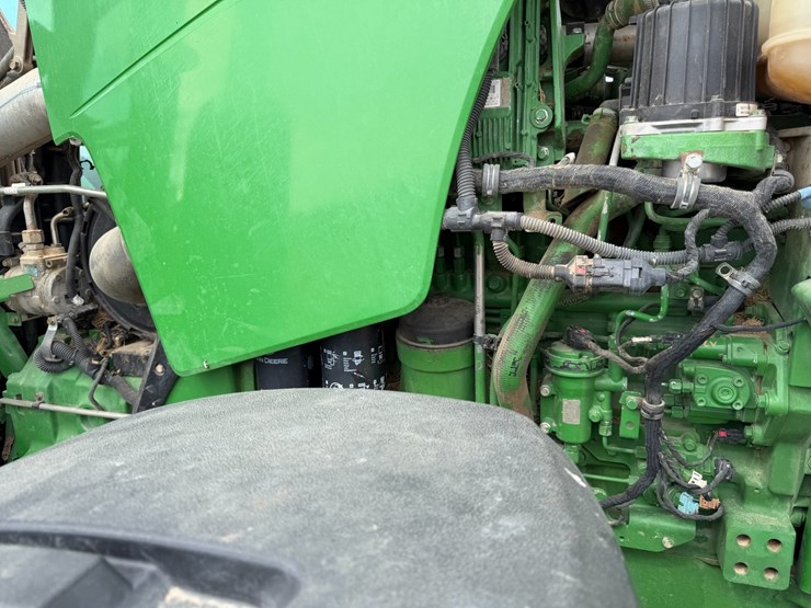 2012-john-deere-8285r-image-54