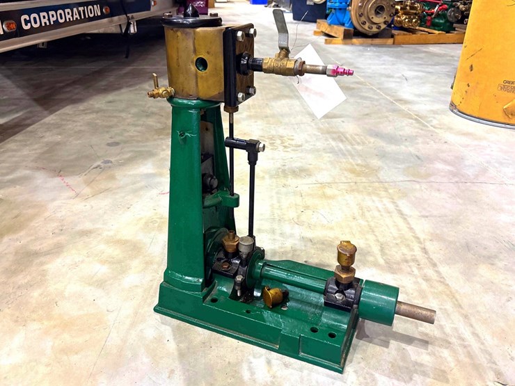 #42-•-antique-simplex-vertical-steam-engine-image-1