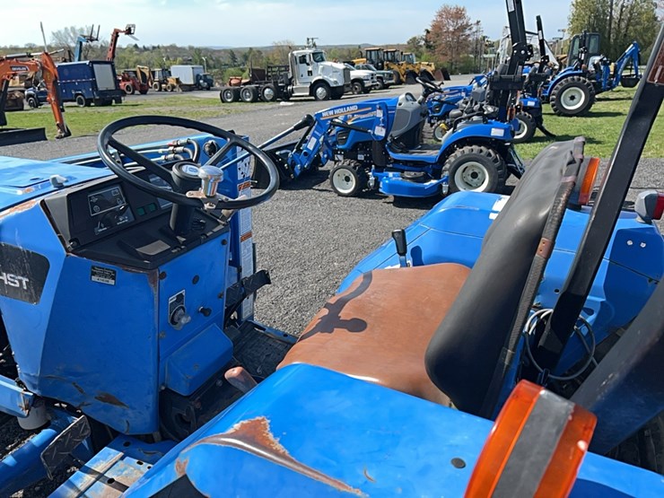 new-holland-tc30-image-5