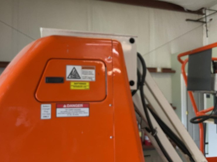 #313-•-2019-snorkel-mb26j-mast-lift-image-10