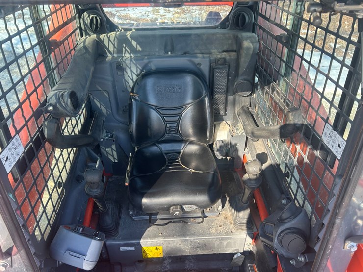 2018-kubota-ssv75-image-35