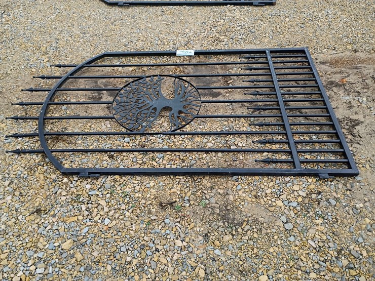 #21600-•-4ft-iron-gate-(tree)-image-4