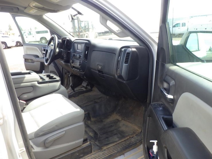 2017-chevrolet-1500-image-6