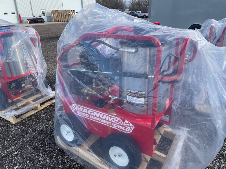 #3089-•-2026-magnum-4000-hot-water-pressure-washer-image-7