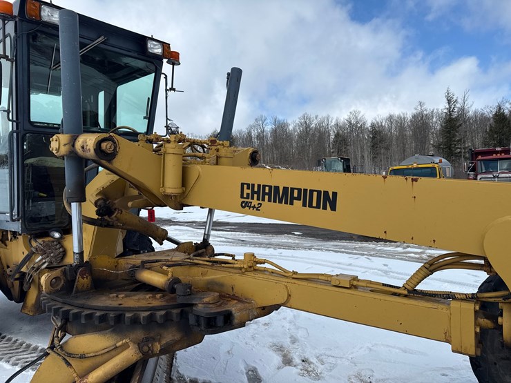 2019-champion-780a-image-26