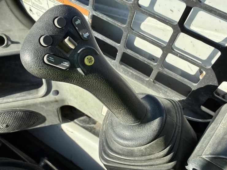 2020-bobcat-s450-image-17