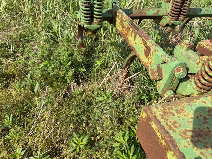 #45300-•-16'-chisel-plow-image-18