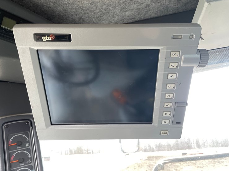 gleaner-r65-image-55