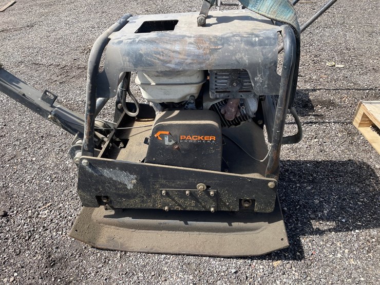 #3452-•-2016-packer-brothers-cnp330y-plate-compactor-image-3