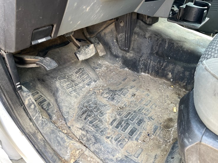 2011-ford-f550-image-47