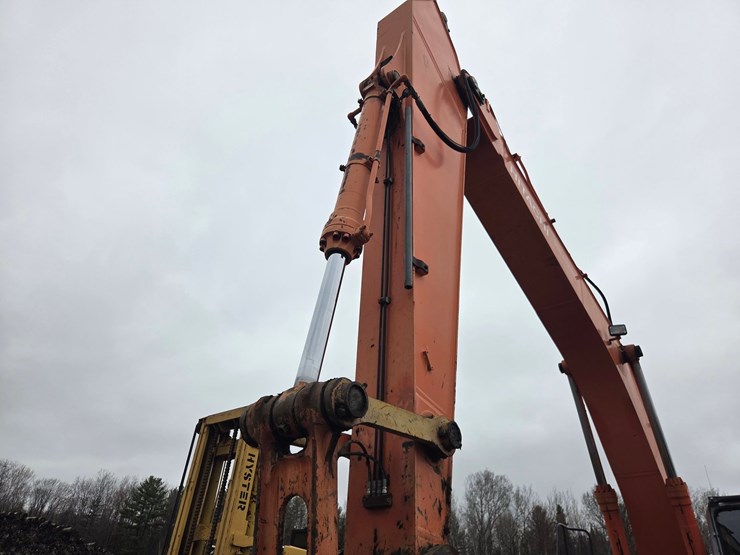 hitachi-zx330-lc-image-17