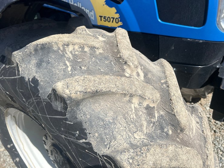 new-holland-t5070-image-62