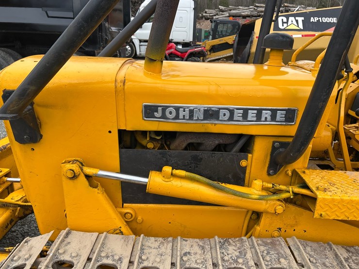 john-deere-350-image-26