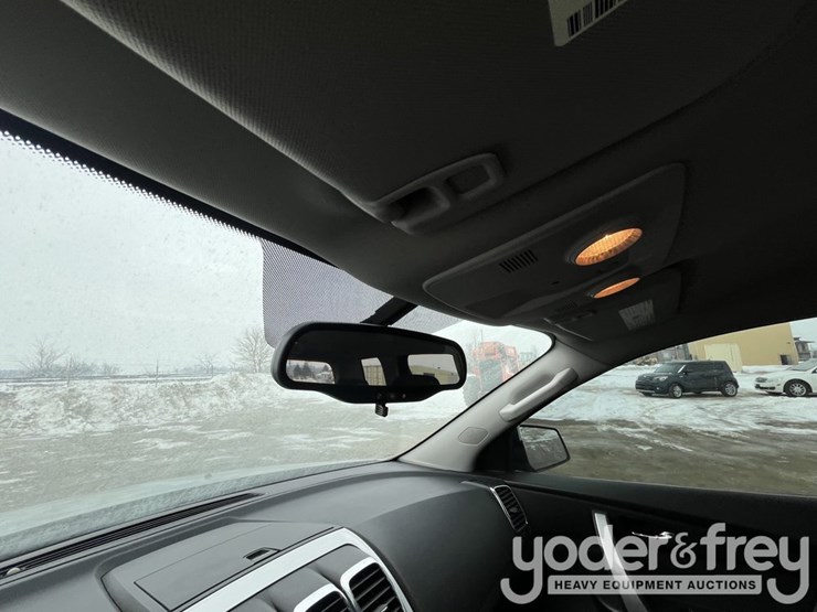 2012-gmc-acadia-image-23