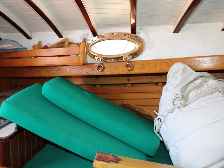 #9545-•-grimmalkin-–-18'-fenwick-williams-classic-wooden-catboat-w/-trailer-image-68