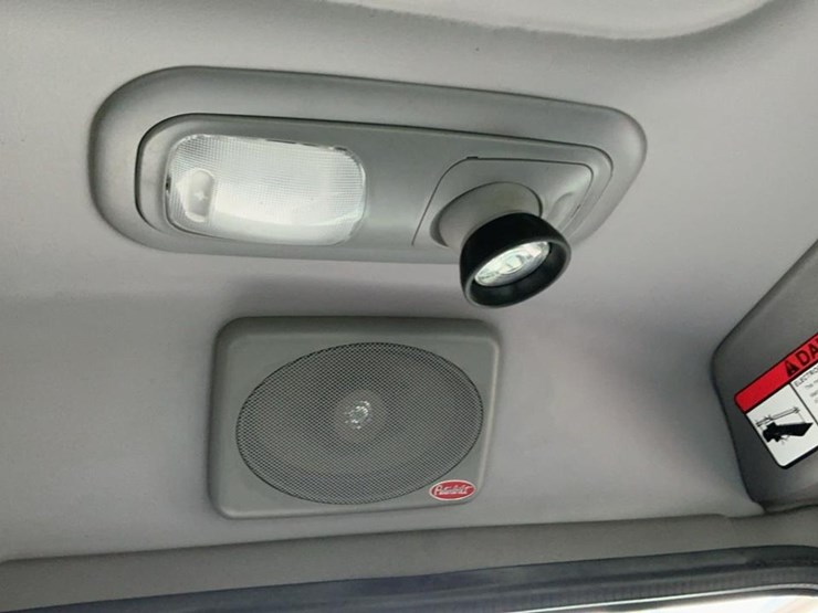 2021-peterbilt-337-image-32