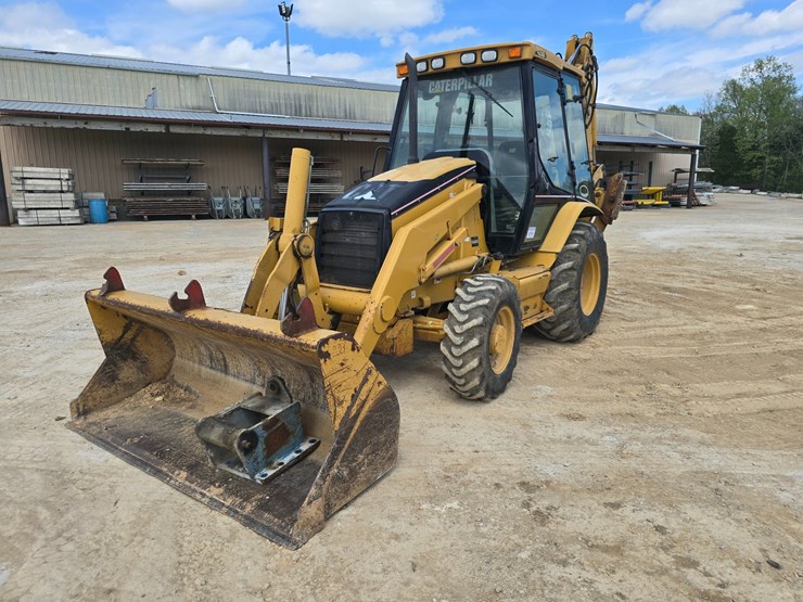 2005-caterpillar-420d-image-1