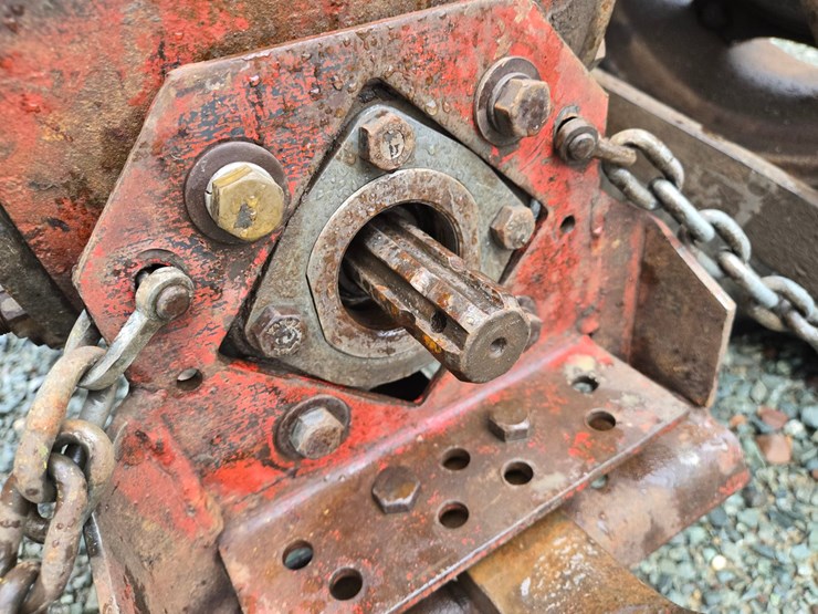 massey-ferguson-35-image-39